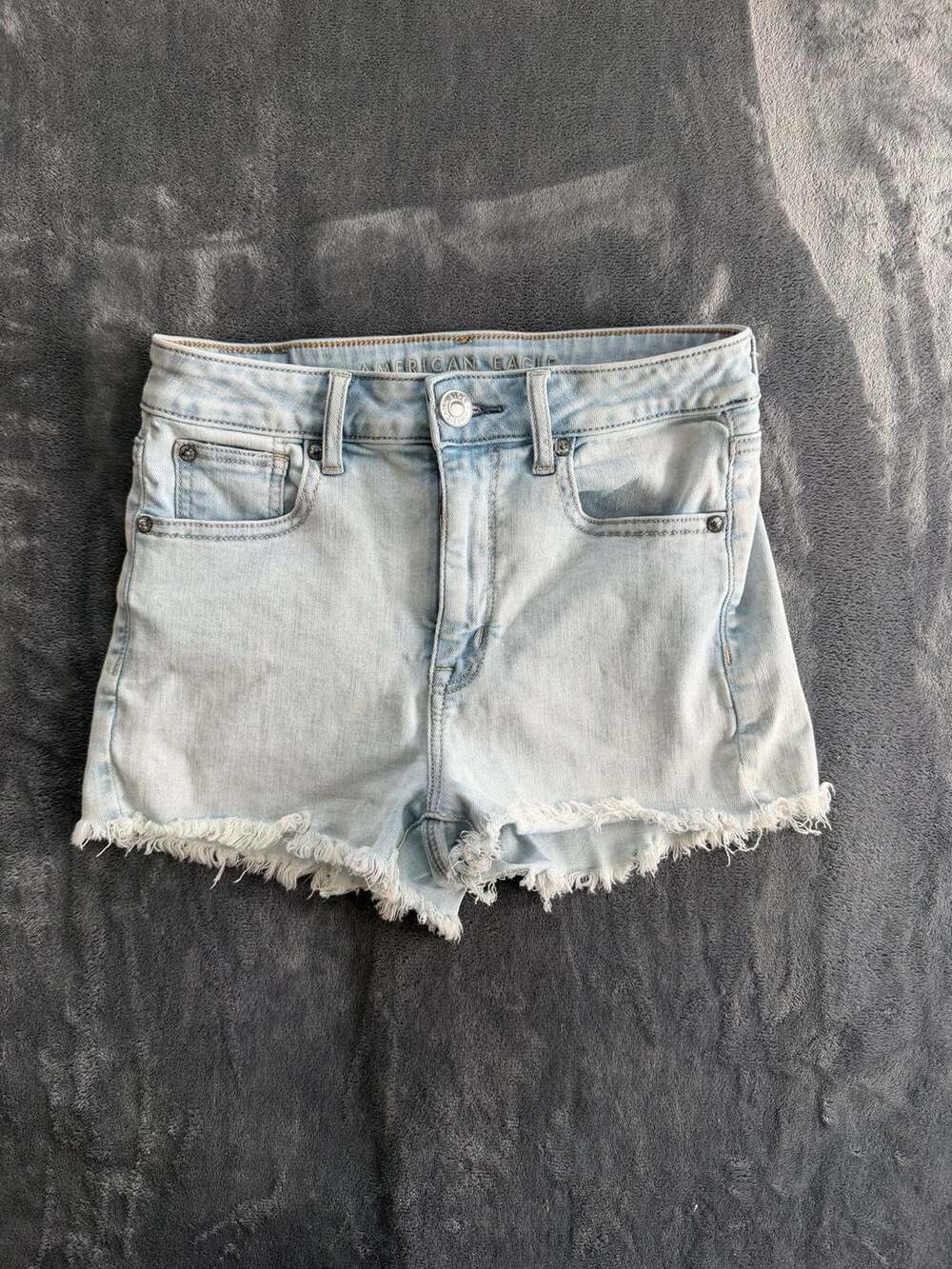 American Eagle Outfitters Distressed Cut Off Denim Shorts Light Wash Size 4